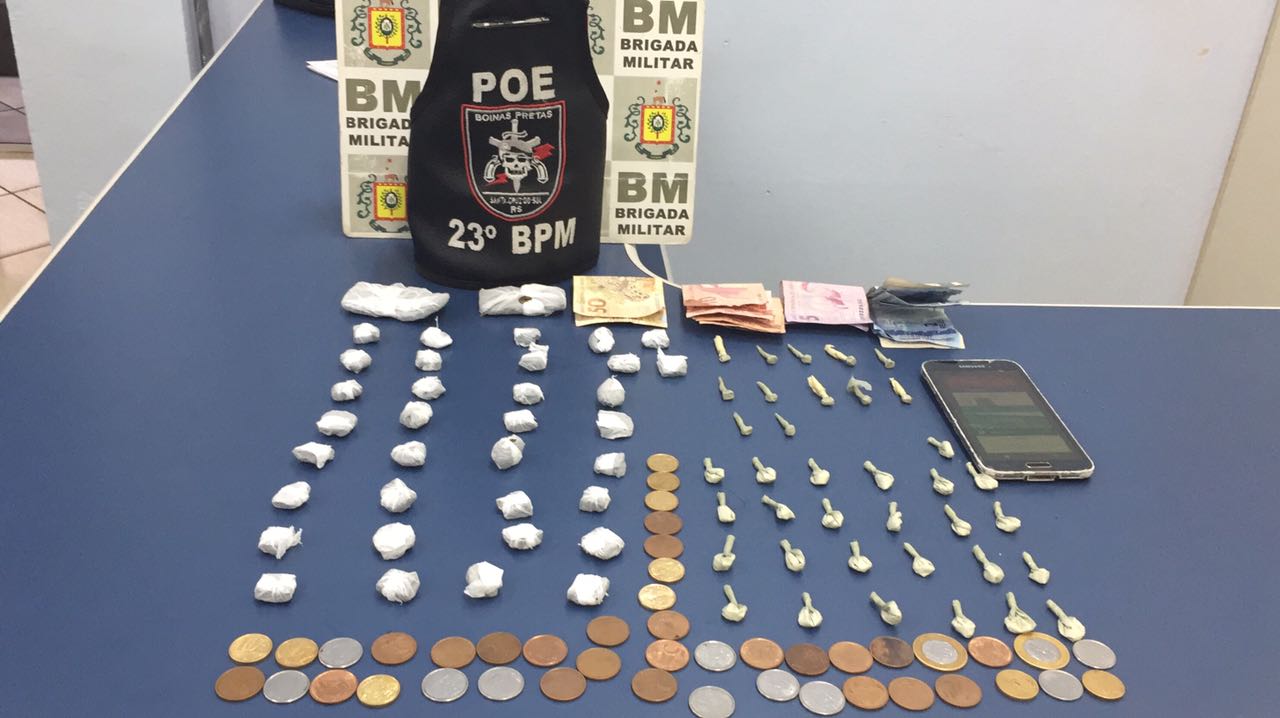 Material apreendido no bairro Pedreira