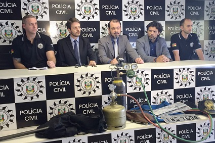 Grupo foi preso no momento em que se preparava para arrombar um caixa eletrônico