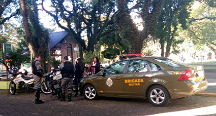 Para coibir crimes como o roubo a uma Lan house nesta quarta-feira onde um cliente foi alvejado por um tiro, BM realiza periodicamente a Operação Avante