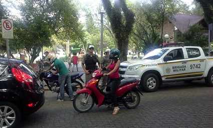 Operação iniciou na tarde desta quarta-feira com barreira na Marechal Floriano