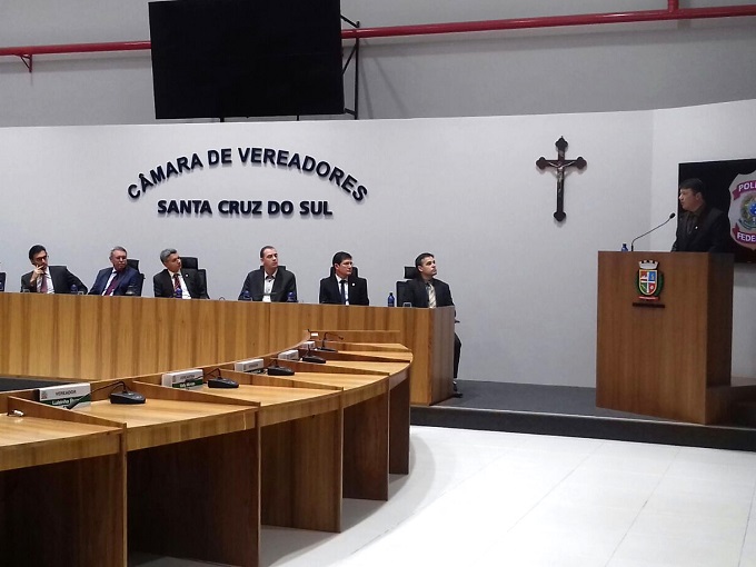 Gustavo Schneider passou o cargo para Mauro Lima Silveira