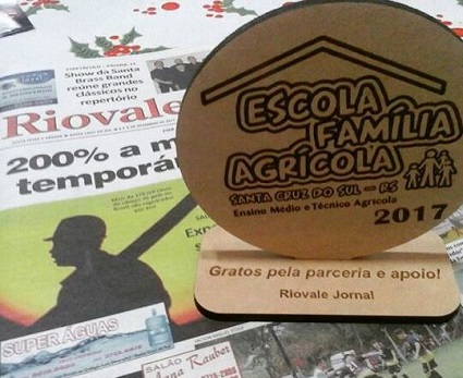 Riovale Jornal recebeu troféu de reconhecimento pela parceria com a Agefa