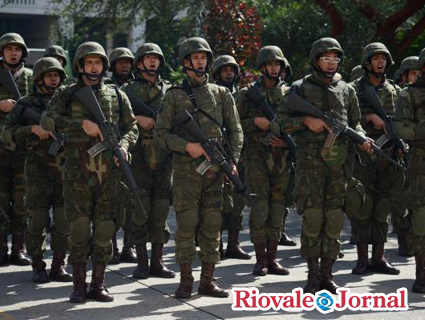 A presença das Forças Armadas em presídios do país é uma resposta do governo à crise enfrentada pelos estados no sistema penitenciário