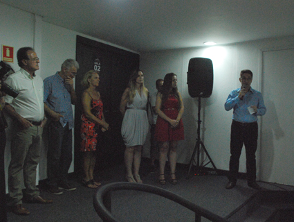 Da direita para a esquerda: Messias Kothe, Cristchie Mahmud e Roseli Paulus os investidores do Cine Santa Cruz ao lado dos representantes da Suhma Engenharia