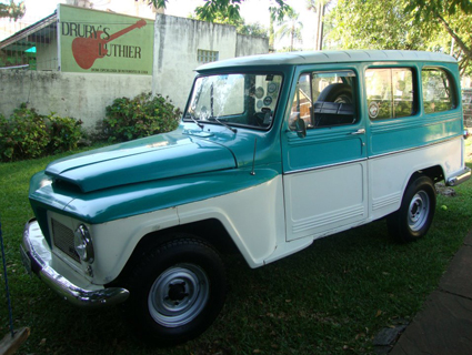 Rural Willys, anos 70, relÌ_quia de Drurys Pedroso