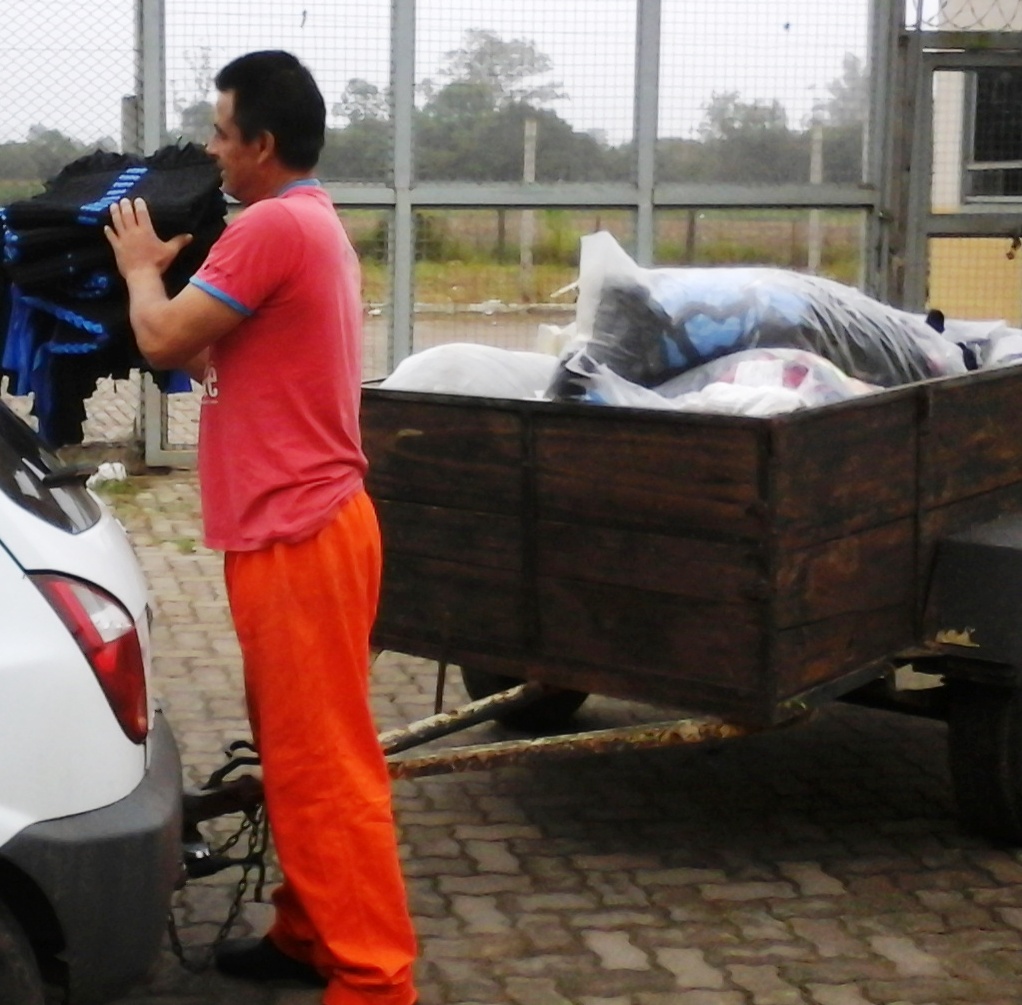 Projeto idealizado por ex-apenado oferece atividades de recolocação profissional em estabelecimentos prisionais