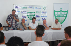 Avenida apresenta o seu elenco para o Gauchão 2015