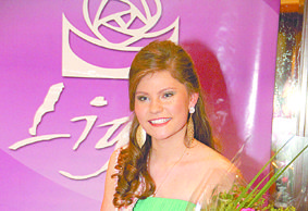 Marilia Glauche se despede como Glamour Girl