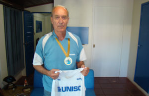 Cem medalhas em dez anos