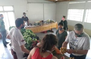 Feira Agroecológica beneficia moradores do Bairro Ana Nery