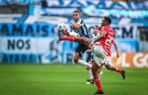 Com melhor atuação colorada, Gre-Nal termina empatado