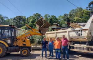 Mutirão em Linha Santa Cruz recolhe mais de 19 toneladas de entulhos