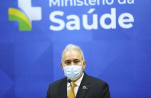 Crianças terão doses de vacina se forem incluídas no PNI, diz ministro