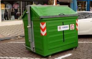 Prefeitura registra ocorrência policial por coletoras de lixo queimadas