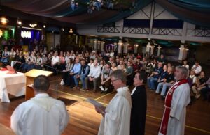 40ª Oktoberfest | Culto Ecumênico reforça a religiosidade e valoriza a cultura germânica