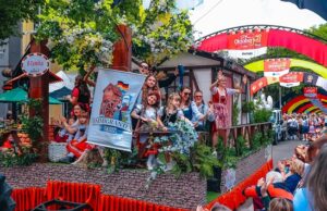 40ª Oktoberfest | Desfile noturno promete agitar Santa Cruz na sexta