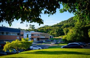 Unisc | Mestra em Psicologia monta cartilha sobre saúde mental na escola