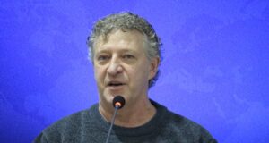 Legislativo | Alberto Heck propõe reforço na fiscalização de obras que bloqueiam calçadas
