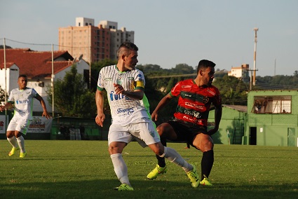 Última vitória do Avenida, do meia Alexandre, nos Eucaliptos, ocorreu dia 17 de abril contra o Brasil-FAR