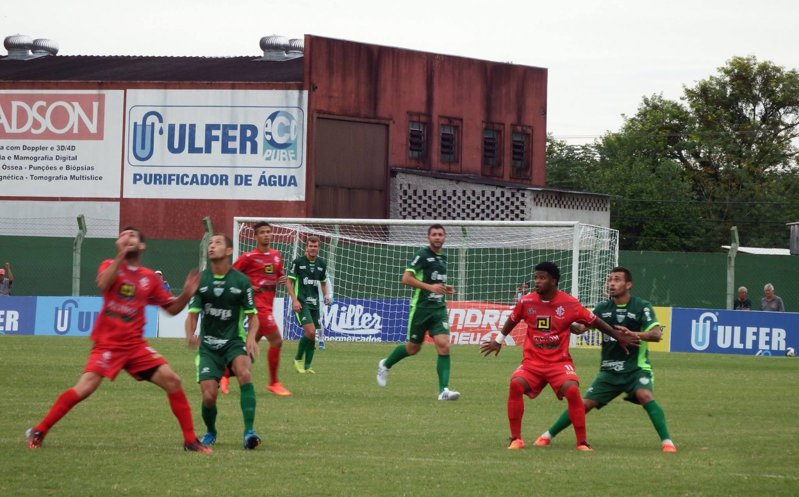 Avenida permitiu o empate do Inter-SM após abrir 2x0
