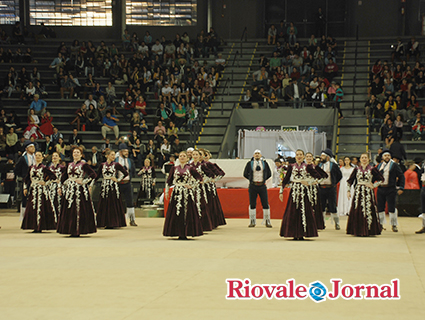 CTG Aldeia dos Anjos, campeão de 2015, realizou apresentação na abertura do evento