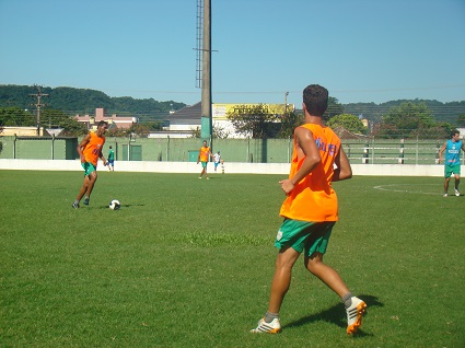 Coletivo revelou o primeiro time titular de Régis para 2016