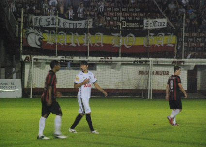 Atacante Fábio Buda marcou o gol do Santa Cruz