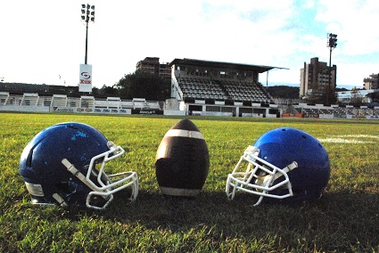 Jogo noturno neste sábado é inédito em Santa Cruz e serve como atrativo para a torcida