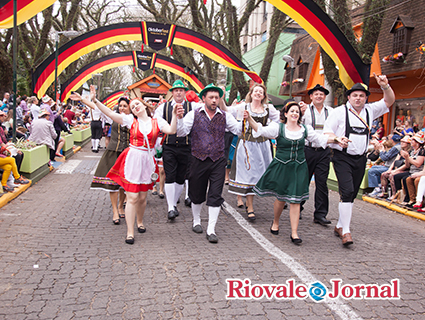 Última edição do desfile temático acontece amanhã