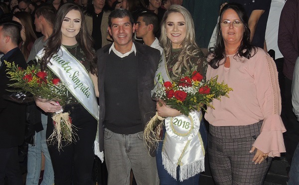 Luana Terezinha Rech, Comandante Christian Augusto dos Santos Cravo, Bruna Fernanda Assmann e Consuelo Cravo