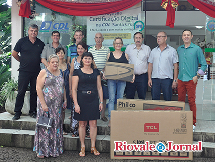 Os contemplados da campanha de Natal da CDL Santa Cruz