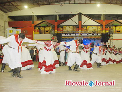 CTG Rincão da Alegria aborda o êxodo rural, quando o homem deixa o campo e vem para cidade