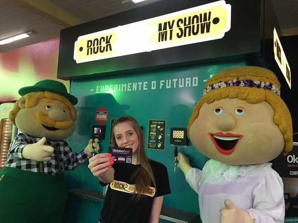 As chopeiras eletrônicas selfservice estão localizadas em frente às praças de alimentação, ao lado do espaço Arauto e dentro do Pavilhão Central