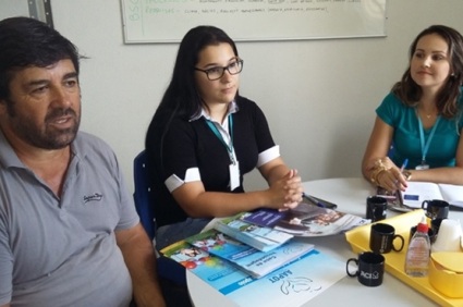 José, Bianca e Cristiane, da AAPOT: