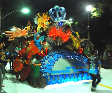Império da Zona Norte - carro abre-alas