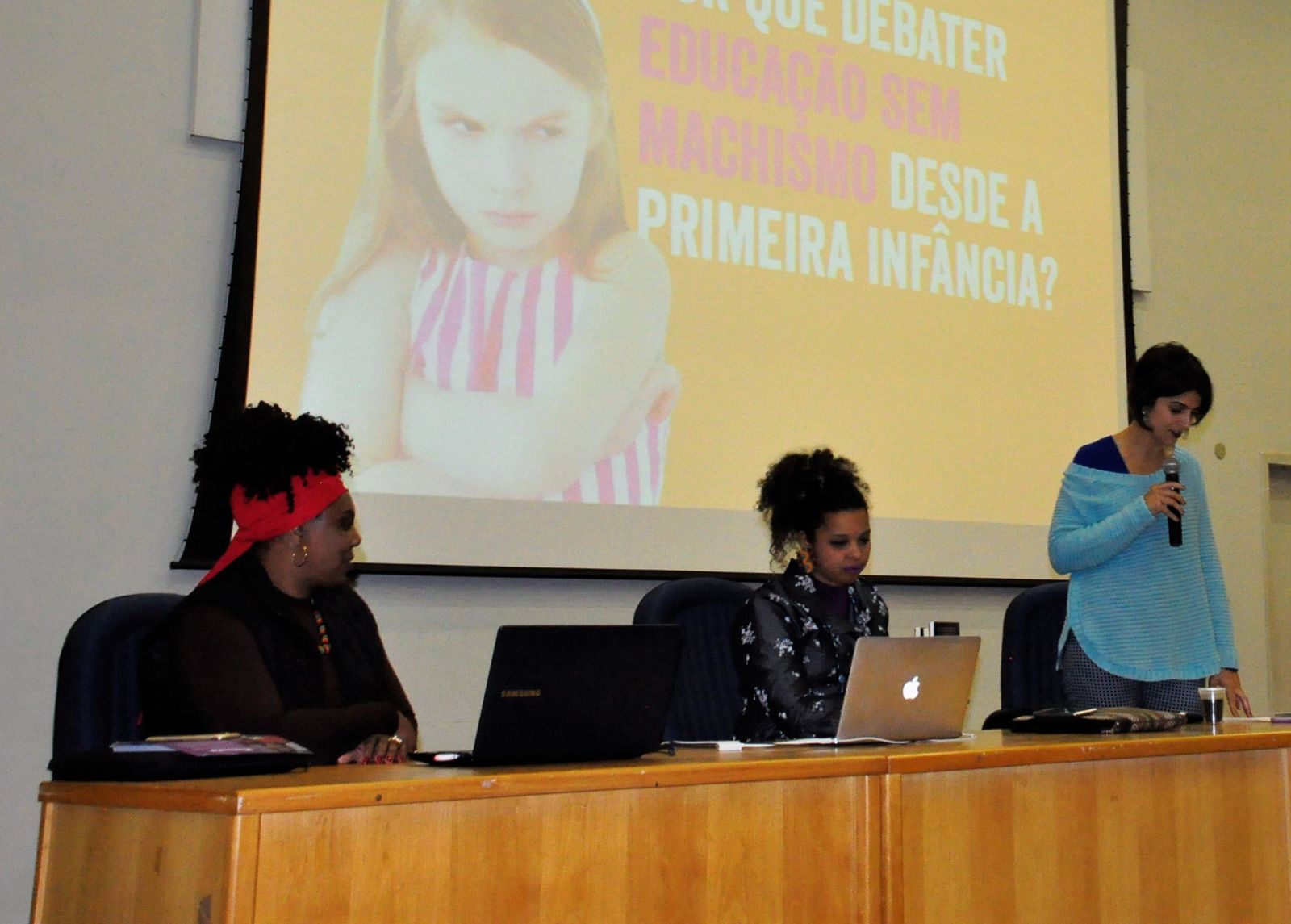 C’ntia, Marta e Manuela: mulheres debateram sobre o machismo no sistema educacional