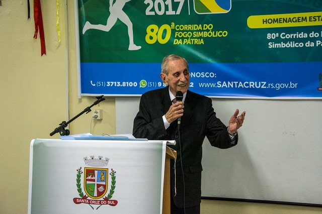 Arno Frantz durante seu discurso