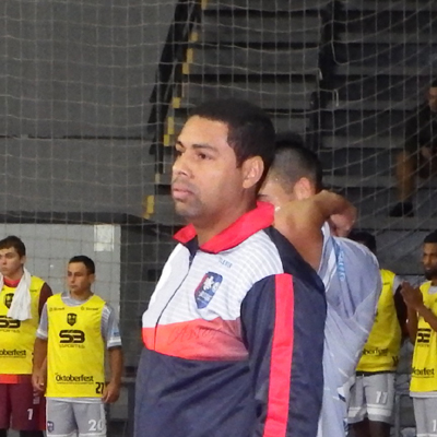 Cleber Pereira comanda a Assaf diante da AMF