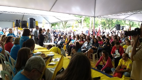 Decisão de continuar a greve foi tomada durante assembleia na última sexta-feira