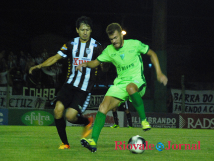 Galo agora luta contra o rebaixamento, e Avenida busca classificação, a quatro rodadas do fim da primeira fase