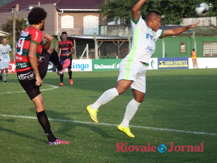 No último confronto nos Eucaliptos, Avenida do atacante Cidinho fez 3 a 0 no Brasil de Farroupilha