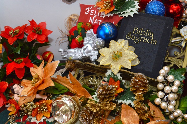 A Bíblia não pode faltar no Natal da família