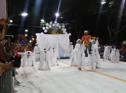 Unidos de Santa Cruz - representou a história de Marquinho Lang