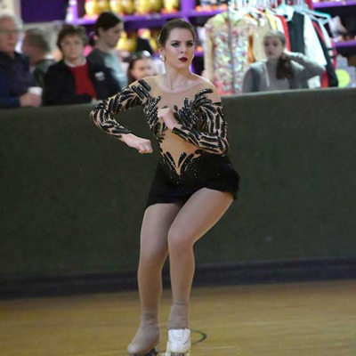 Bruna Karnopp, ex-integrante do Clube Pattins Sul