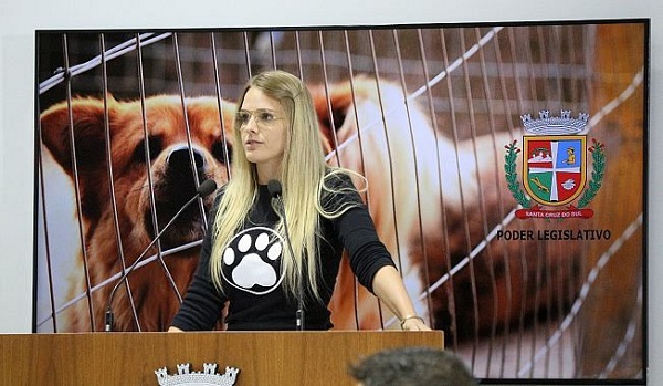 O projeto de autoria da Bruna Molz prevê multas pesadas para quem efetuar maus-tratos aos animais