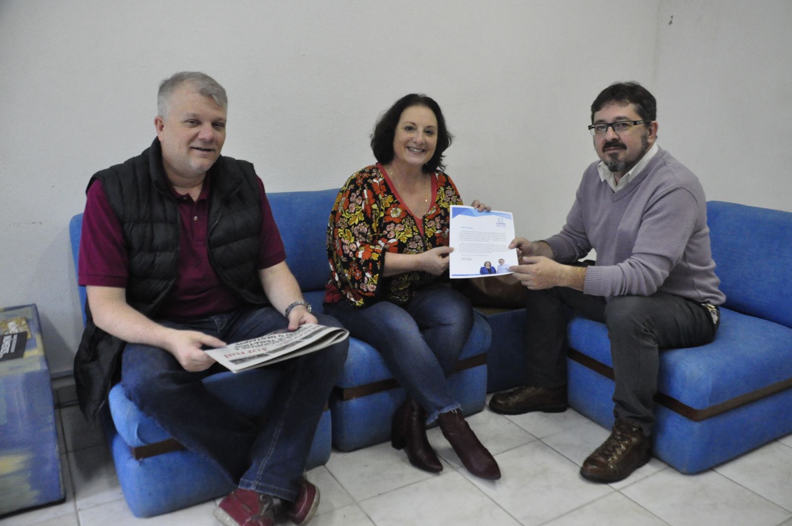 Visita do pró-reitor, Angelo Hoff, da candidata à reeleição, Carmen Lúcia ao Riovale Jornal
