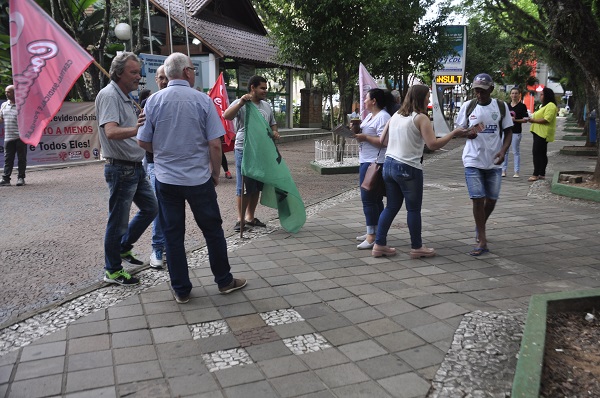 Dia Nacional de Luta, realizado nessa segunda-feira, dia 19, contou com ato em Santa Cruz do Sul