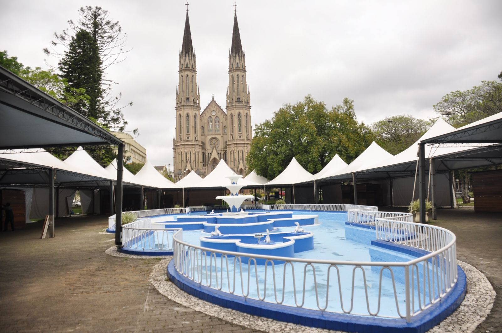 Estrutura que receberá a o evento cultura entre os dias 9 e 17 de setembro, já está pronta na Praça Getúlio Vargas