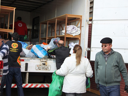 Comunidade mostrou que sabe ser solidária e doou grande volume de peças para a Campanha do Agasalho 2016