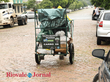 Coleta Seletiva Solidária acontece de segunda a sexta em Santa Cruz